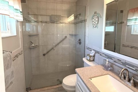 House in Pinellas Park, Florida 3 bedrooms, 153.2 sq.m. № 1902388 - photo 15