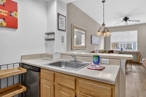 Condo in Kissimmee, Florida, 3 bedrooms № 2232465 - photo 11