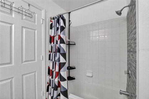 Condo in Kissimmee, Florida, 3 bedrooms № 2232465 - photo 30