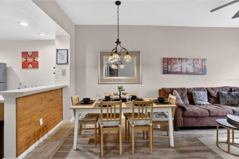 Condo in Kissimmee, Florida, 3 bedrooms № 2232465 - photo 13