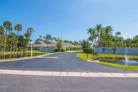 Townhouse in Vero Beach, Florida 2 bedrooms, 165.37 sq.m. № 1174815 - photo 1