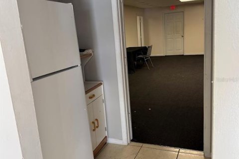Immobilier commercial à louer à Ocala, Floride: 46.45 m2 № 2107056 - photo 6