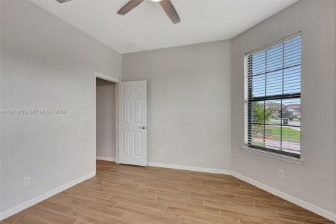 Купить виллу или дом в Порт-Сент-Луси, Флорида 3 спальни, 161.93м2, № 2032483 - фото 30