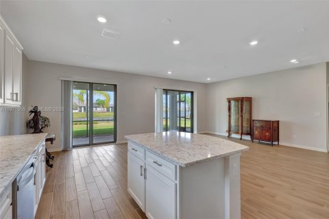 Купить виллу или дом в Порт-Сент-Луси, Флорида 3 спальни, 161.93м2, № 2032483 - фото 15