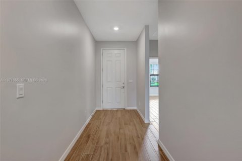 Купить виллу или дом в Порт-Сент-Луси, Флорида 3 спальни, 161.93м2, № 2032483 - фото 25