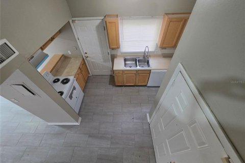 Townhouse in Tampa, Florida 2 bedrooms, 94.02 sq.m. № 2378999