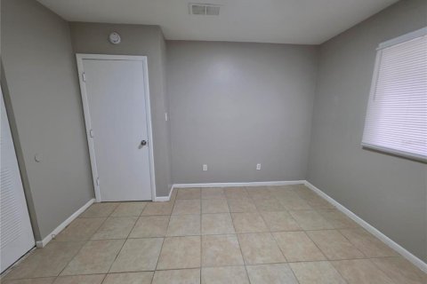 Townhouse in Tampa, Florida 2 bedrooms, 94.02 sq.m. № 2378999 - photo 14