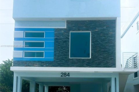 Casa en venta en Key Largo, Florida, 3 dormitorios № 1859945 - foto 2