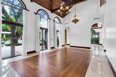 Villa ou maison à louer à Pinecrest, Floride: 9 chambres, 683.48 m2 № 1774509 - photo 6