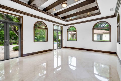 Villa ou maison à louer à Pinecrest, Floride: 9 chambres, 683.48 m2 № 1774509 - photo 17