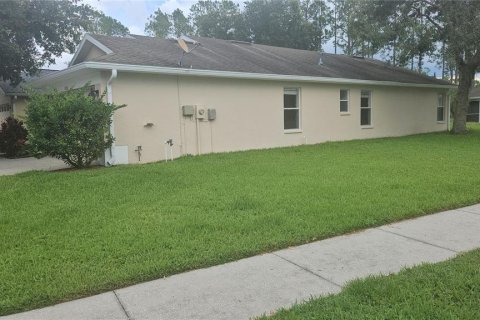 Villa ou maison à louer à Land O' Lakes, Floride: 4 chambres, 131.46 m2 № 1916724 - photo 2