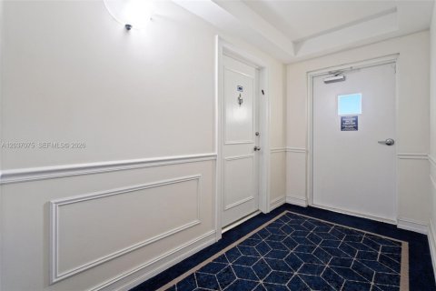 Copropriété à louer à Fort Lauderdale, Floride: 2 chambres, 125.42 m2 № 2154076 - photo 24