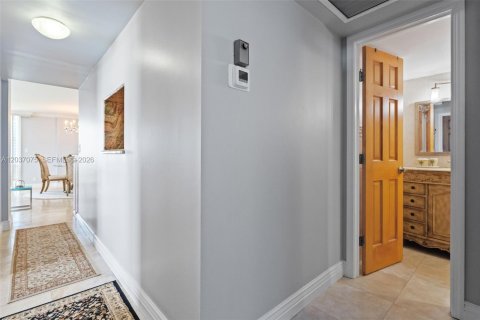Copropriété à louer à Fort Lauderdale, Floride: 2 chambres, 125.42 m2 № 2154076 - photo 14