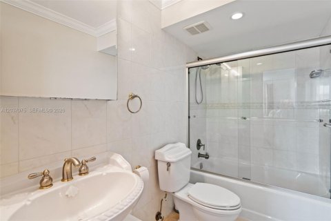 Copropriété à louer à Fort Lauderdale, Floride: 2 chambres, 125.42 m2 № 2154076 - photo 7