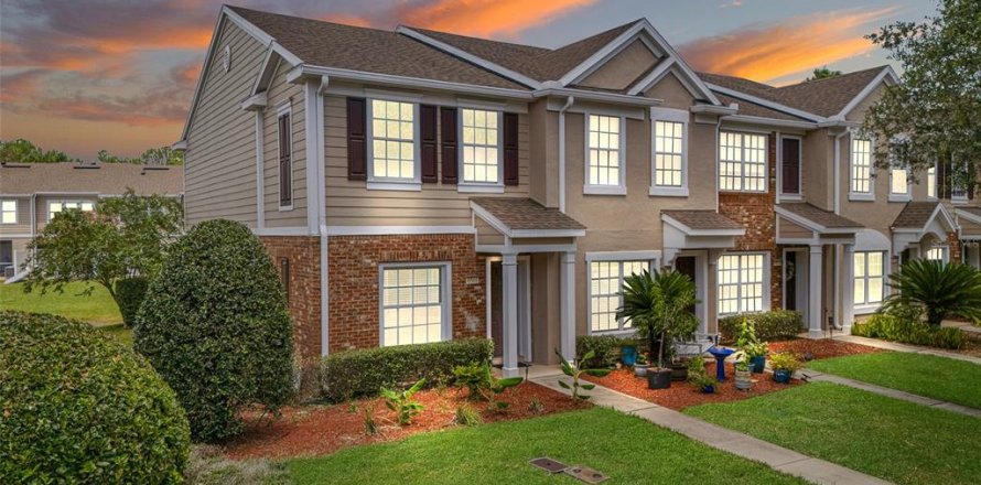 Townhouse in Jacksonville, Florida 2 bedrooms, 115.94 sq.m. № 2258998