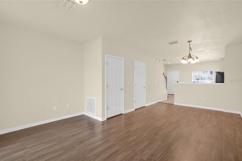 Townhouse in Jacksonville, Florida 2 bedrooms, 115.94 sq.m. № 2258998 - photo 25