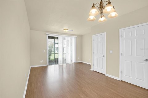 Townhouse in Jacksonville, Florida 2 bedrooms, 115.94 sq.m. № 2258998 - photo 23