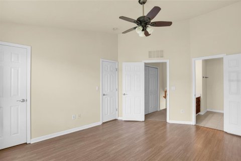 Townhouse in Jacksonville, Florida 2 bedrooms, 115.94 sq.m. № 2258998 - photo 4