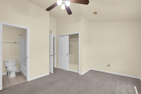 Townhouse in Jacksonville, Florida 2 bedrooms, 115.94 sq.m. № 2258998 - photo 9