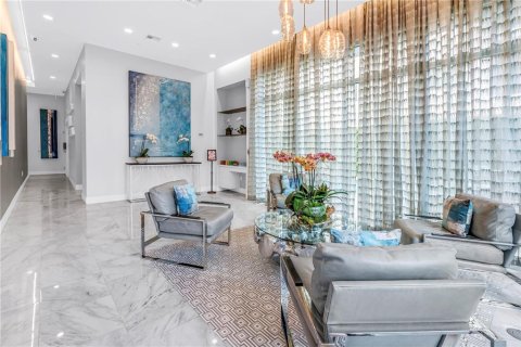 Condominio en venta en Saint Petersburg, Florida, 3 dormitorios, 196.95 m2 № 2342072 - foto 3
