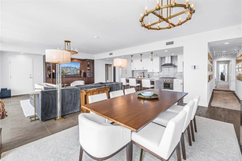 Condominio en venta en Saint Petersburg, Florida, 3 dormitorios, 196.95 m2 № 2342072 - foto 12