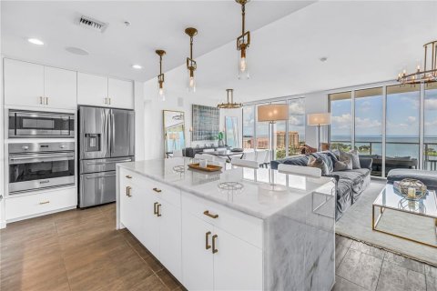Condominio en venta en Saint Petersburg, Florida, 3 dormitorios, 196.95 m2 № 2342072 - foto 17