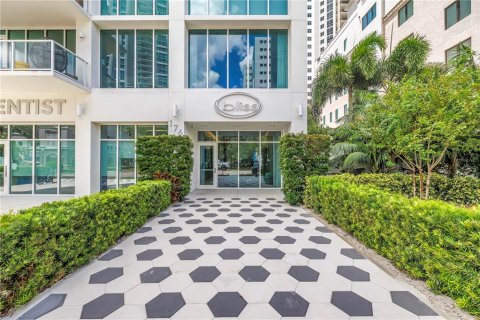 Condominio en venta en Saint Petersburg, Florida, 3 dormitorios, 196.95 m2 № 2342072 - foto 2