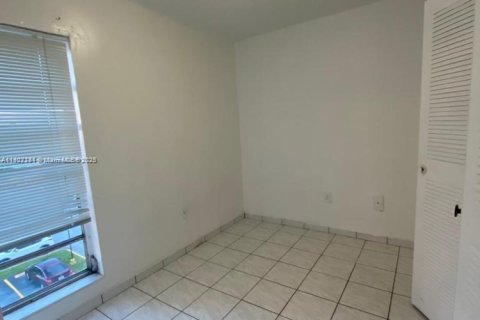 Снять в аренду кондоминиум в Майами, Флорида 2 спальни, 67.63м2, № 1963881 - фото 8