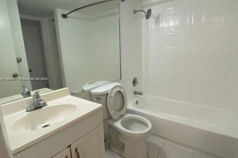 Снять в аренду кондоминиум в Майами, Флорида 2 спальни, 67.63м2, № 1963881 - фото 12