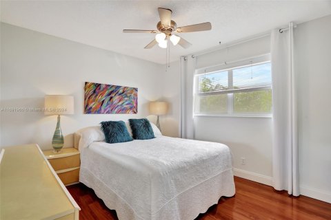 Condo in Lauderdale Lakes, Florida, 2 bedrooms  № 1864722 - photo 16