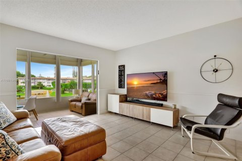 Condo in Lauderdale Lakes, Florida, 2 bedrooms  № 1864722 - photo 19