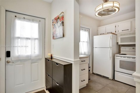 Condo in Lauderdale Lakes, Florida, 2 bedrooms  № 1864722 - photo 7