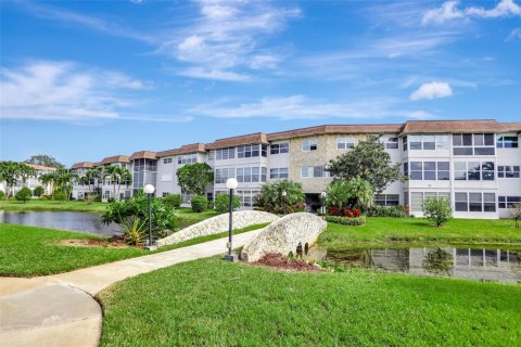 Condo in Lauderdale Lakes, Florida, 2 bedrooms  № 1864722 - photo 21