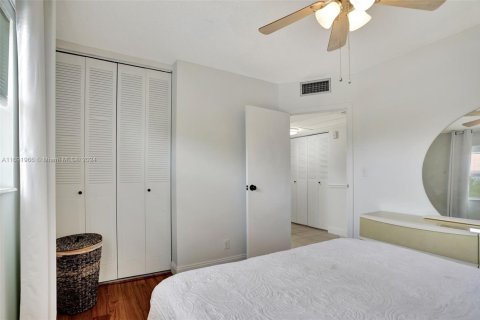 Condo in Lauderdale Lakes, Florida, 2 bedrooms  № 1864722 - photo 17
