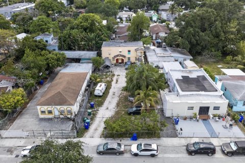 Immobilier commercial à vendre à Miami, Floride: 167.22 m2 № 2171047 - photo 7