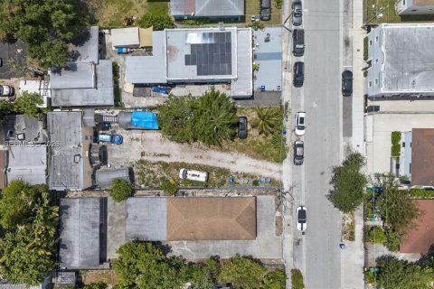 Immobilier commercial à vendre à Miami, Floride: 167.22 m2 № 2171047 - photo 5