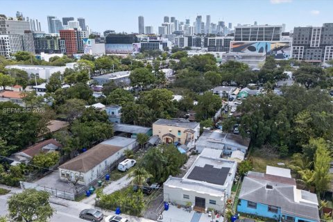 Immobilier commercial à vendre à Miami, Floride: 167.22 m2 № 2171047 - photo 4