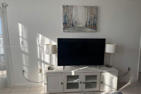 Copropriété à louer à Miami, Floride: 1 chambre, 74.41 m2 № 1931610 - photo 9