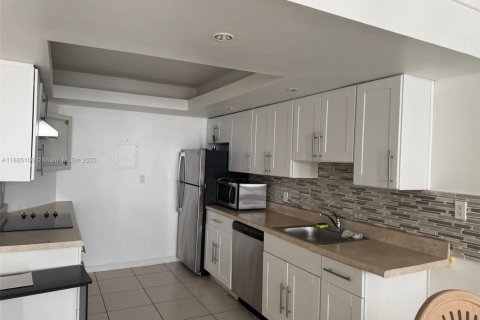 Copropriété à louer à Miami, Floride: 1 chambre, 74.41 m2 № 1931610 - photo 12