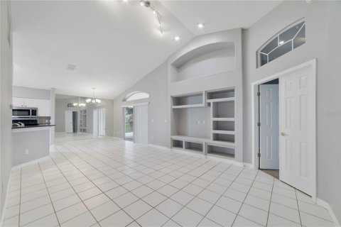 House in Davenport, Florida 3 bedrooms, 126.53 sq.m. № 2399047 - photo 10