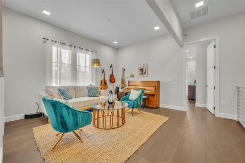 Townhouse in Orlando, Florida 3 bedrooms, 249.63 sq.m. № 1854051 - photo 16