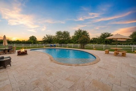 House in Groveland, Florida 4 bedrooms, 360.09 sq.m. № 2210490 - photo 6