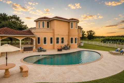 House in Groveland, Florida 4 bedrooms, 360.09 sq.m. № 2210490 - photo 14