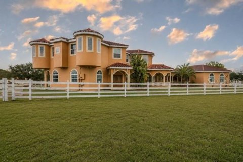 House in Groveland, Florida 4 bedrooms, 360.09 sq.m. № 2210490 - photo 5