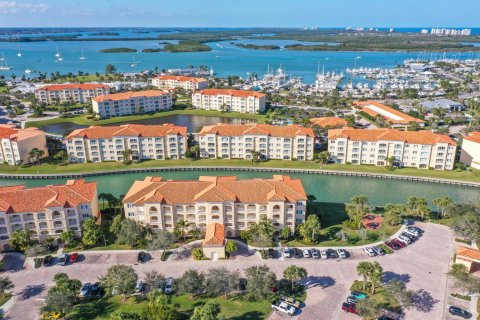 Condo in St. Lucie, Florida, 2 bedrooms № 2392409