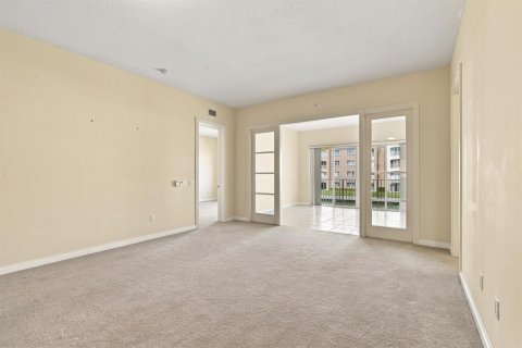 Condo in St. Lucie, Florida, 2 bedrooms № 2392409 - photo 10
