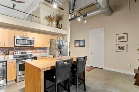 Condo in Tampa, Florida, 2 bedrooms  № 1894146 - photo 18