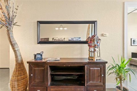 Condo in Tampa, Florida, 2 bedrooms  № 1894146 - photo 23