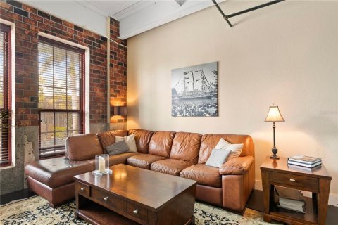 Copropriété à louer à Tampa, Floride: 2 chambres, 122.91 m2 № 1894146 - photo 10