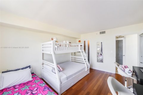 Copropriété à vendre à Miami Beach, Floride: 2 chambres, 117.99 m2 № 1950394 - photo 21